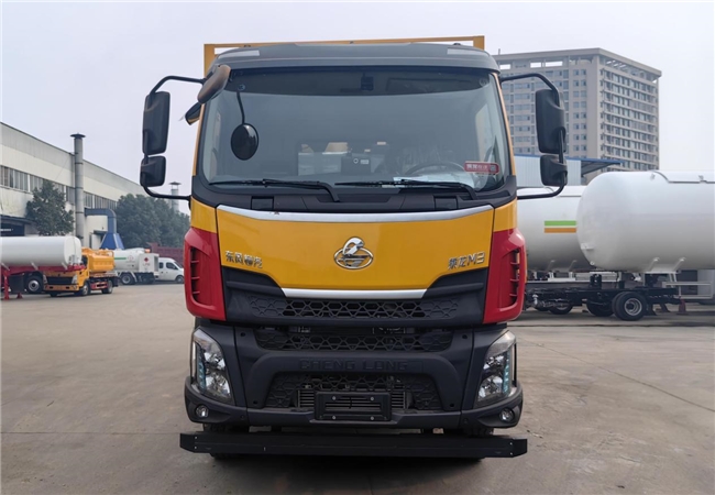 乘龙M3清洗吸污车：可靠品质赋能高效作业，守护城市洁净